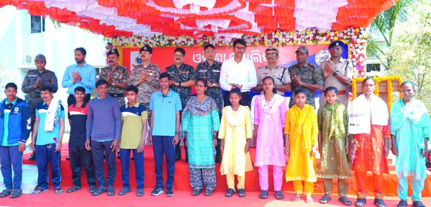 15 hardcore Maoists lay down arms in Rayagada, signalling major breakthrough in Odisha’s anti-Naxal drive