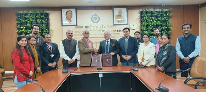 Ayurveda Goes Cashless: AIIA ties up with insurers to bring coverage under 32 companies