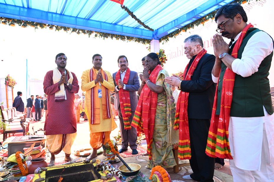 Prez Murmu lays foundation for Jagannath Temple in Jamshedpur, calls for compassion, harmony and education for all