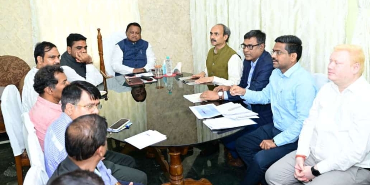 CM Majhi pushes fast-track industrial growth in Paradip, eyes mega economic hub