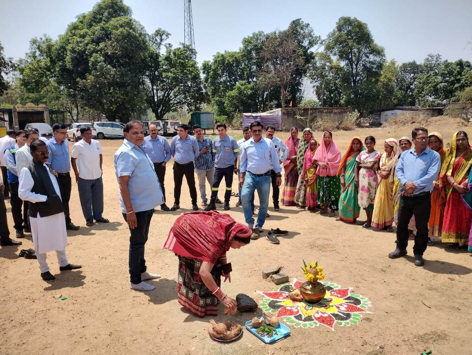 Aditya Aluminium Lapanga brings summer relief with ‘Jal Vahini’ initiative ensuring safe drinking water to 23 villages