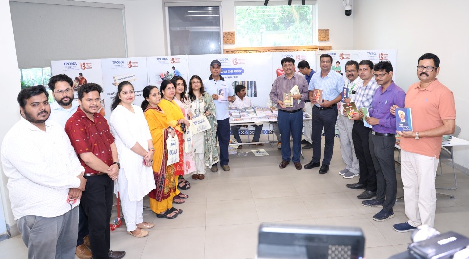 TPCODL strengthens reading roots through ‘Asa Bahitie Kiniba Abhijan’ during Odia Pakhya
