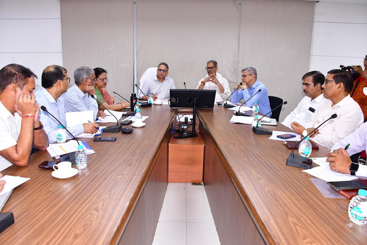 Deputy CM Singh deo calls for uninterrupted summer power supply, reviews state’s readiness amid rising demand