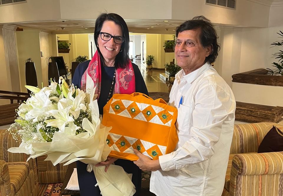 US Consul General lauds KIIT and KISS for transforming tribal education