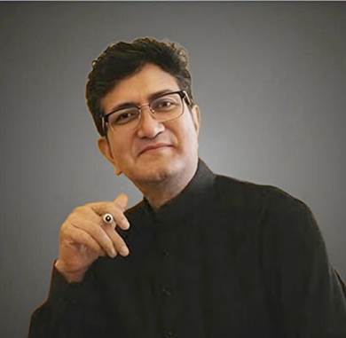 Prasoon Joshi takes charge as Prasar Bharati Chairman