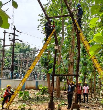 Tata Power-led discoms linemen brave heatwave and Nor’wester fury to keep Odisha powered round-the-clock