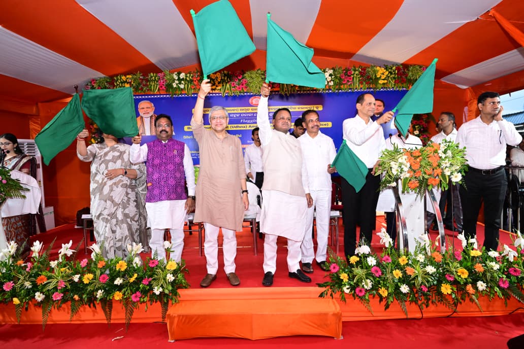 Odisha CM Majhi and Railway Minister Vaishnaw flag off new train services; Puri–Koraput Express launched, Brahmapur–Surat Amrit Bharat goes daily