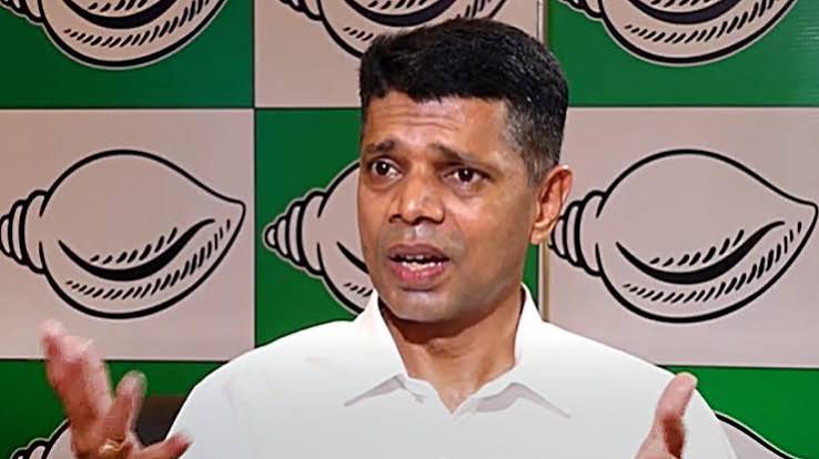 Missing Inquiry Reports Case: Police issue notice to former bureaucrat V.K. Pandian, ask him to appear on July 25