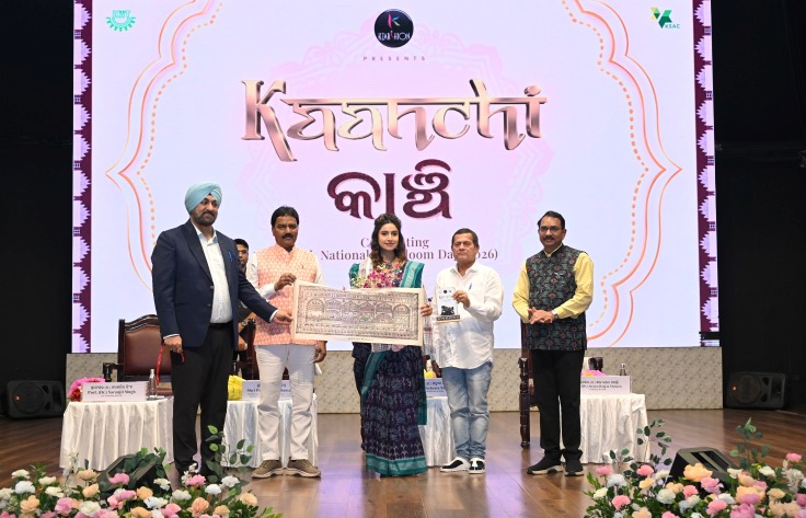 KIIT & KISS celebrate 12th National Handloom Day, reinforce commitment to taking Odisha’s rich weaving heritage to the world