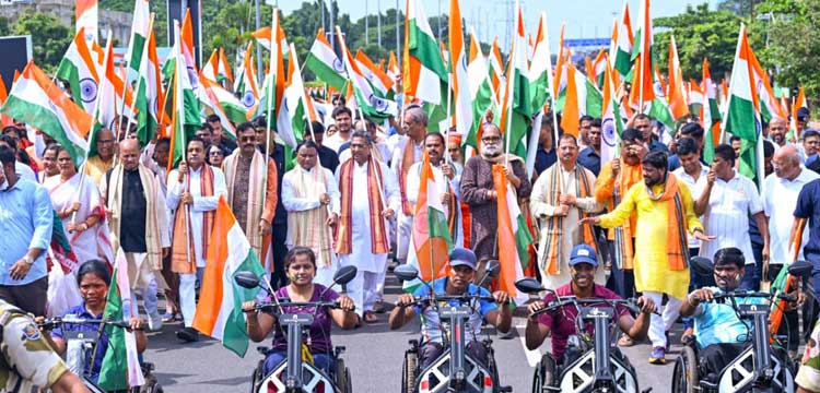 CM Majhi urges Odisha’s Gen-Z to carry patriotism into digital age as ‘Ghar Ghar Tiranga’ campaign begins