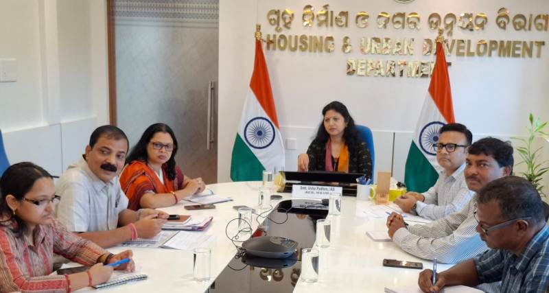 ACS Padhee asks CRUT to step up safety, service quality as Ama Bus network expands across Odisha
