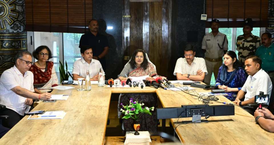 Fresh low-pressure system over Bay of Bengal puts Odisha on high alert; 2.37 lakh evacuated