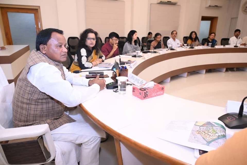 CM Majhi reviews SCB mega revamp: Four clinical blocks by June 2027, new medicine block on the cards