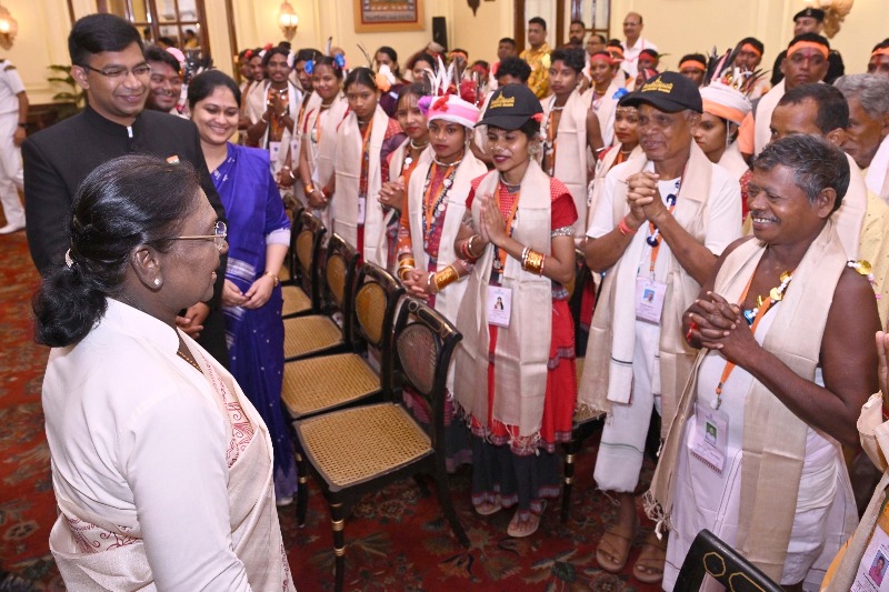 ‘Strive for excellence in whatever you do’: President Murmu tells Ganjam folk artists