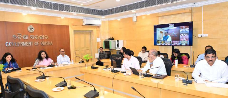 Odisha Chief Secretary asks Collectors to cut bottlenecks, speed up delivery of flagship schemes