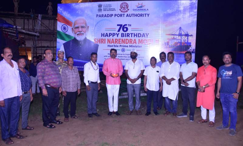Paradip Port marks Vishwakarma Puja with tree plantation and diya-lighting