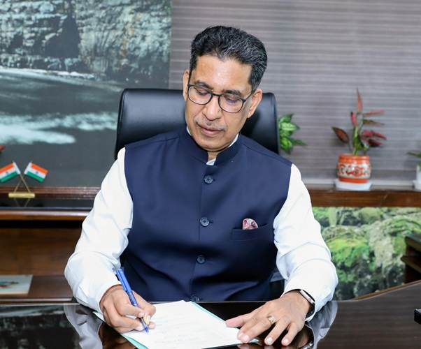 Narendra Bhooshan takes charge as Environment Ministry Secretary