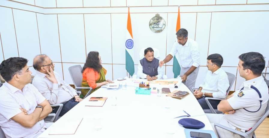 CM Majhi pushes for fast-track development of Puri, stresses protection of local livelihoods