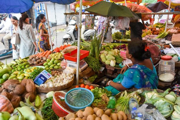 Retail inflation surges to 5.54pc in September as food prices bite; Onion inflation tops 108pc